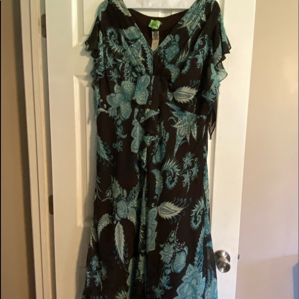 Lane Bryant dress. Brown background with blue and cream print.